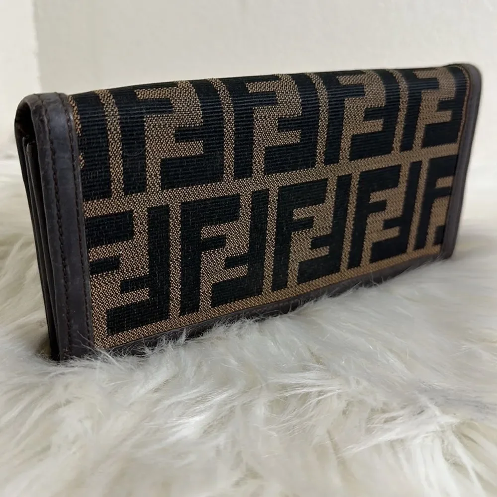 💯Authentic Fendi Long Wallet 🍀
